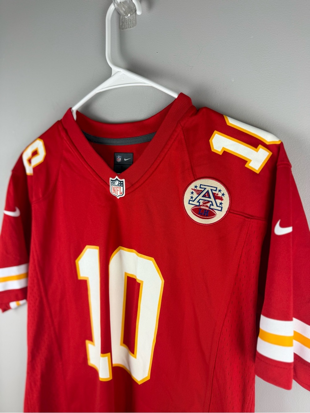 Nike NFL Tyreek Hill Kansas City Chiefs Youth Short Sleeve Jersey SZ L Red